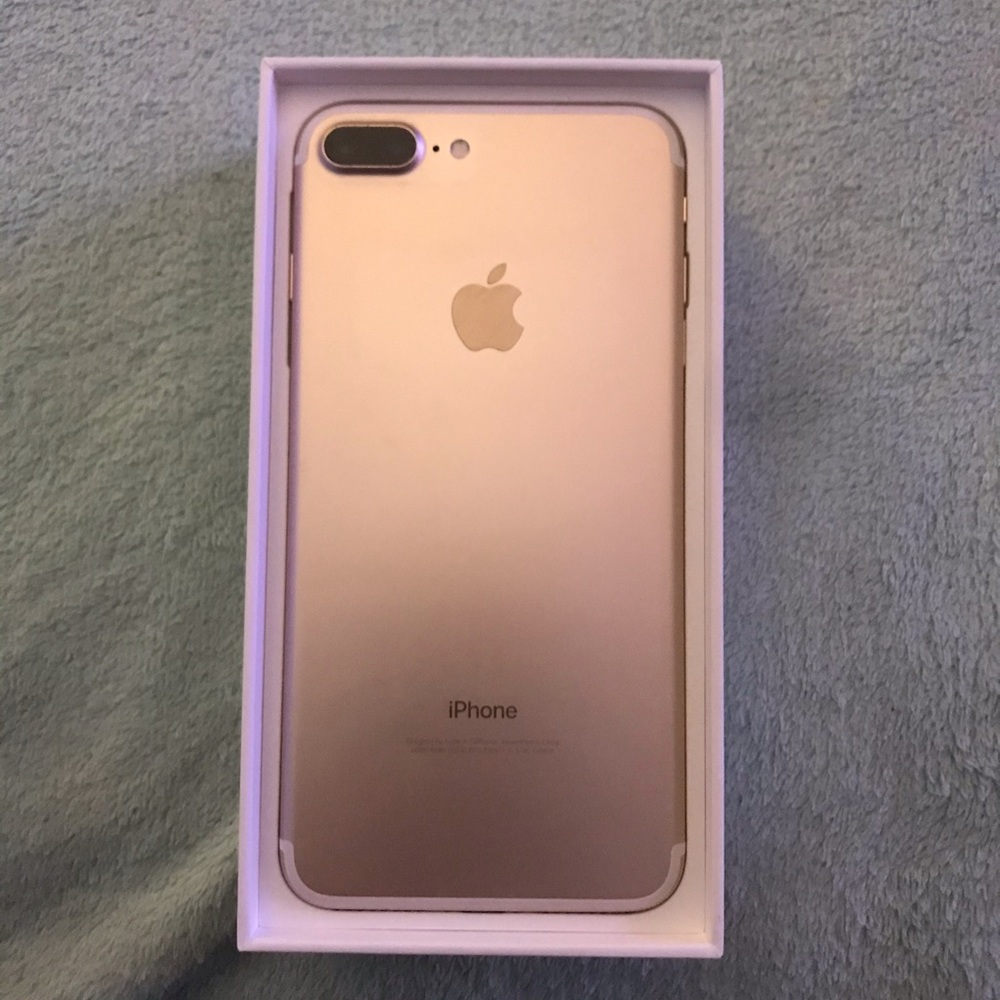 iPhone 7 Plus Factory Unlocked 128Gb Gold